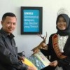 Rektor Universitas Kuningan Dr. Dikdik Harjadi, SE., M.Si saat memberikan uang kadeudeuh kepada mahasiswa yang mengharumkan Uniku di kancah nasional.
